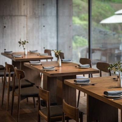 kopen Bruin het Restaurantmeubilair 4 van het Kleurenhotel Seater-Vakje Houten Eettafelreeks online manufacture