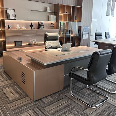 Noord-Amerikaanse Straight Grain Walnut Boss Tafel en Stoelen Compleet Set
